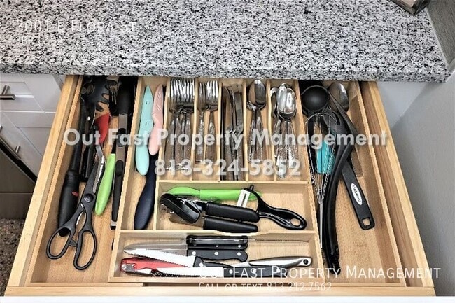 Building Photo - 3001 E Flora St