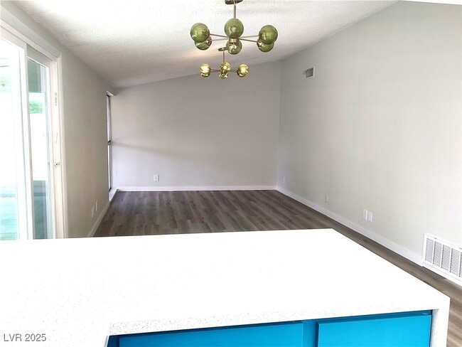 Building Photo - 3221 Sombrero Cir