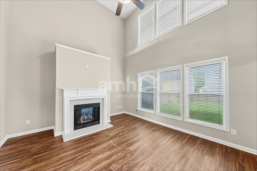 Building Photo - 304 Woodland Pass