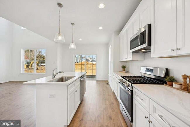 Building Photo - 724 Northwood Ave