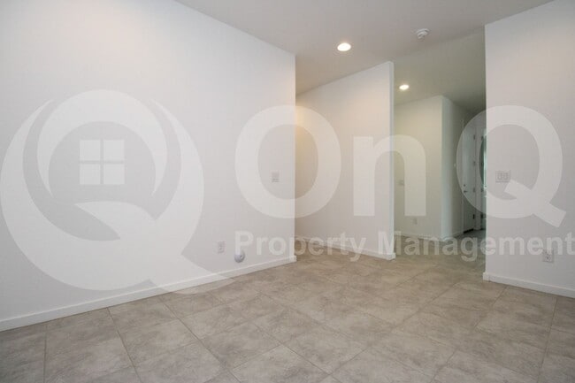 Building Photo - 4524 S 111th Ave