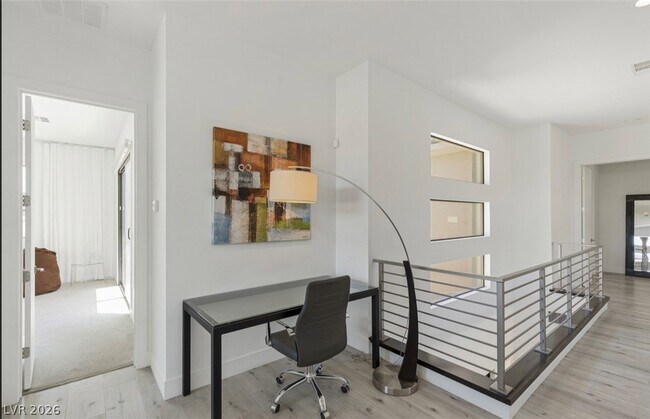 Building Photo - 47 Pristine Glen St