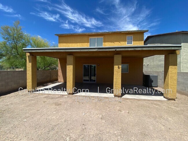 Building Photo - 3 Bedroom, 2.5 Bath House w/ Loft for Rent in Starr Pass  (Star Pass/Mission)