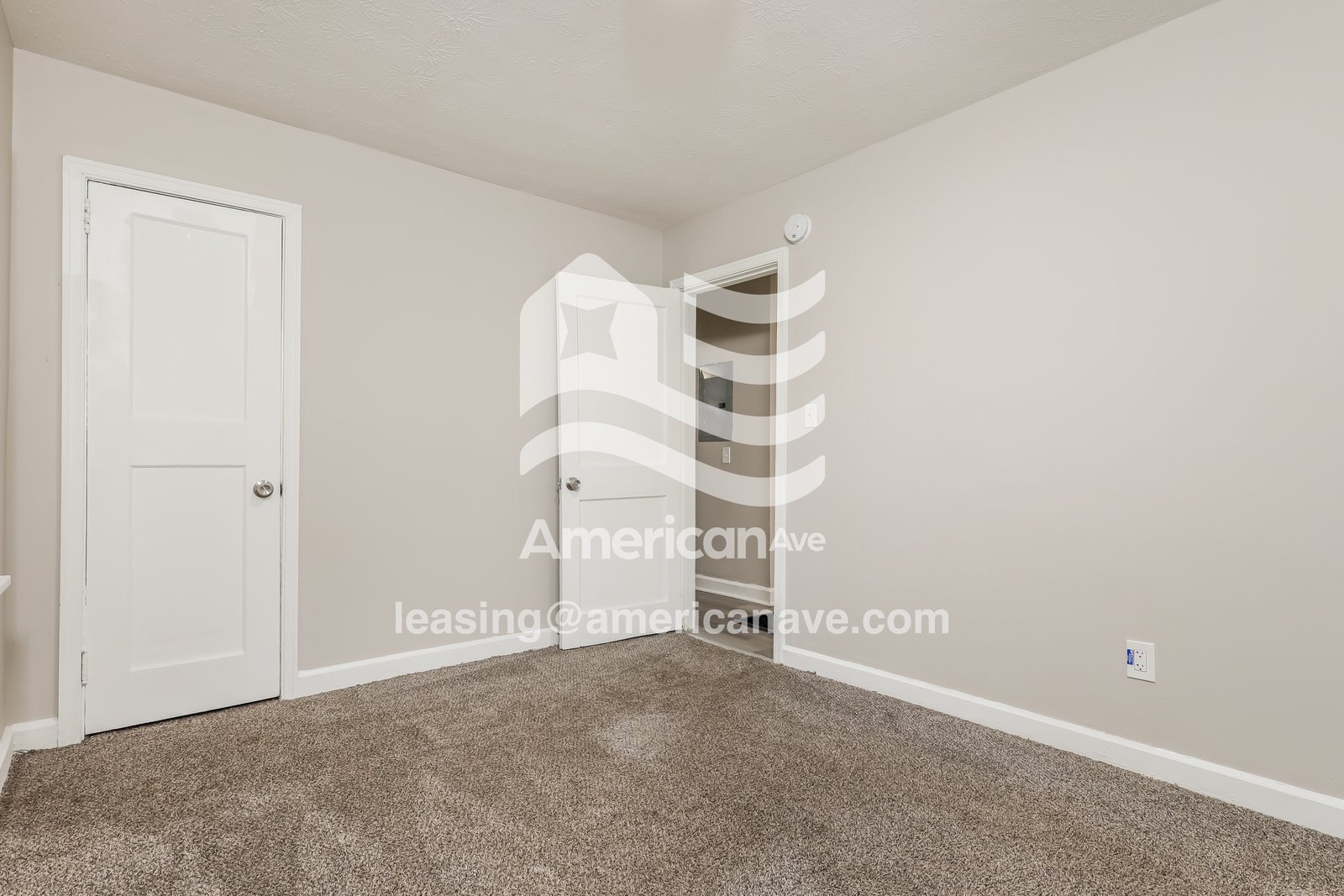 Building Photo - 2839 Schaul St