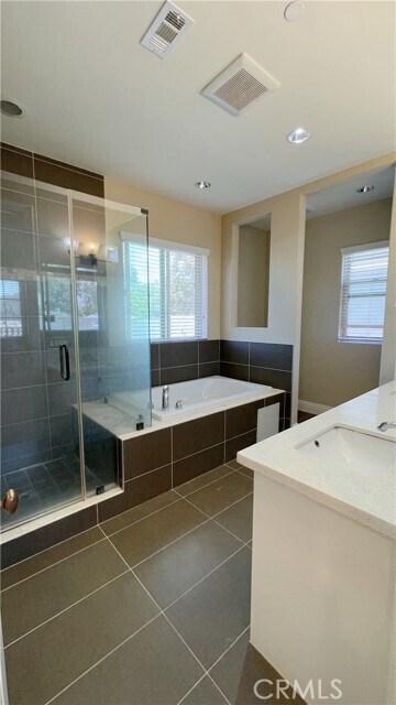 Building Photo - 5921 Alessandro Ave