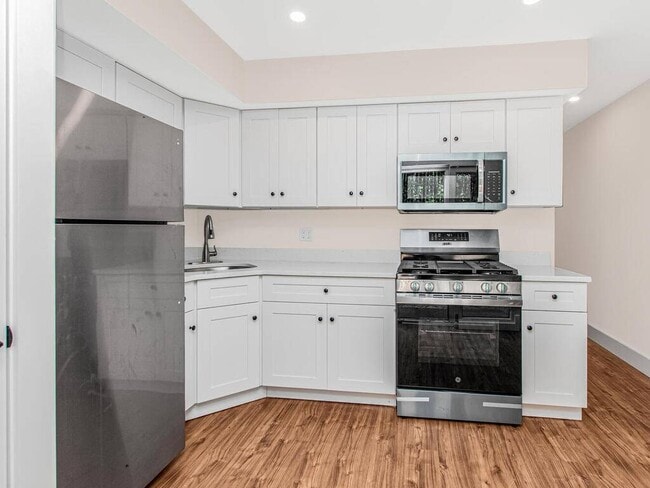 Building Photo - 22 Betty Ct