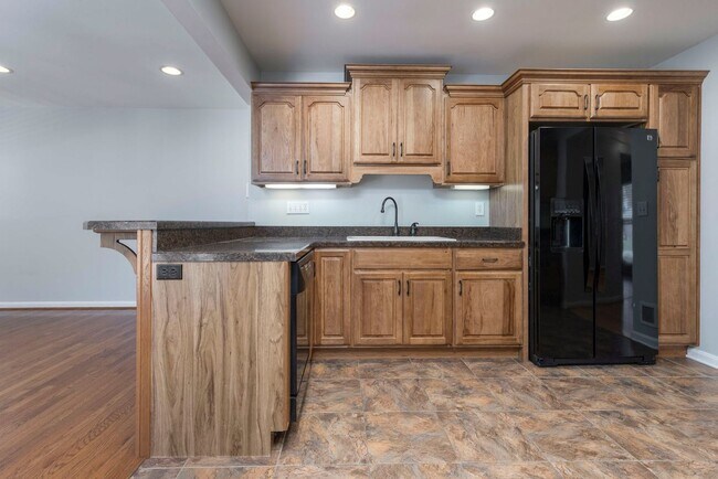 Building Photo - 1211 Meadowridge Trail