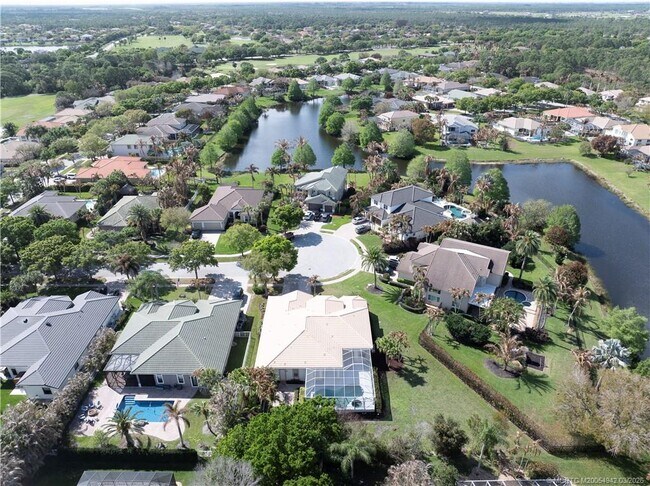 Building Photo - 2529 SW Park Meadows Trail