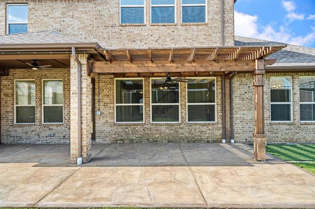 Building Photo - 546 El Camino Dr