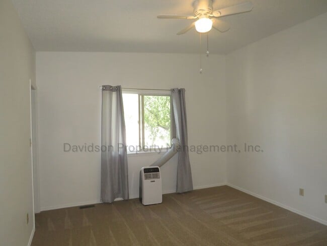 Building Photo - 2125 W Platte Ave