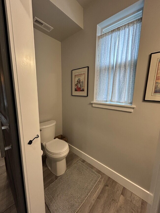 Building Photo - Beautiful Fully Furnished 3 Bed, 2.5 Bath Townhouse on Corner Lot