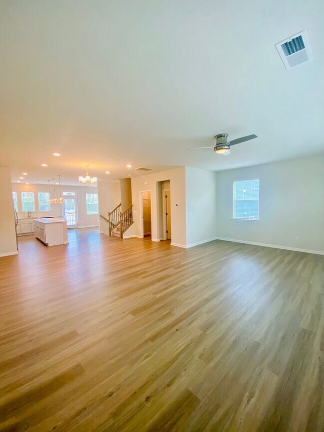 Building Photo - 3BR/3.5 Bath Townhouse in Ballantyne