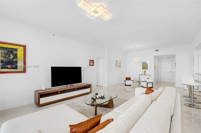 Building Photo - 7901 Hispanola Ave