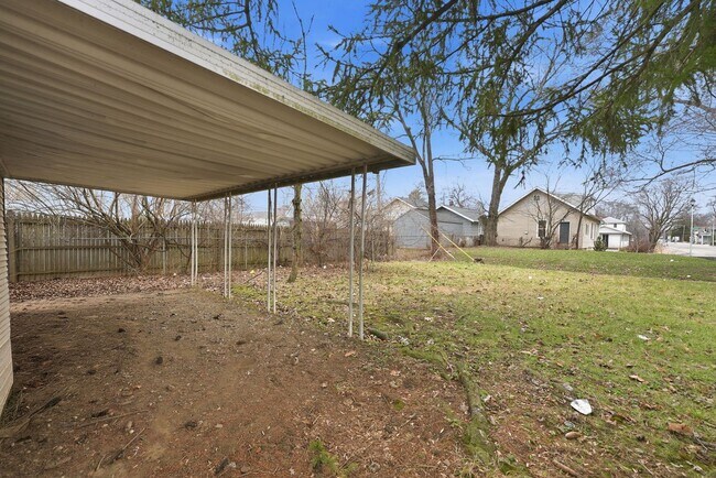 Building Photo - Freshly Updated 3BR Home with Garage & Carport