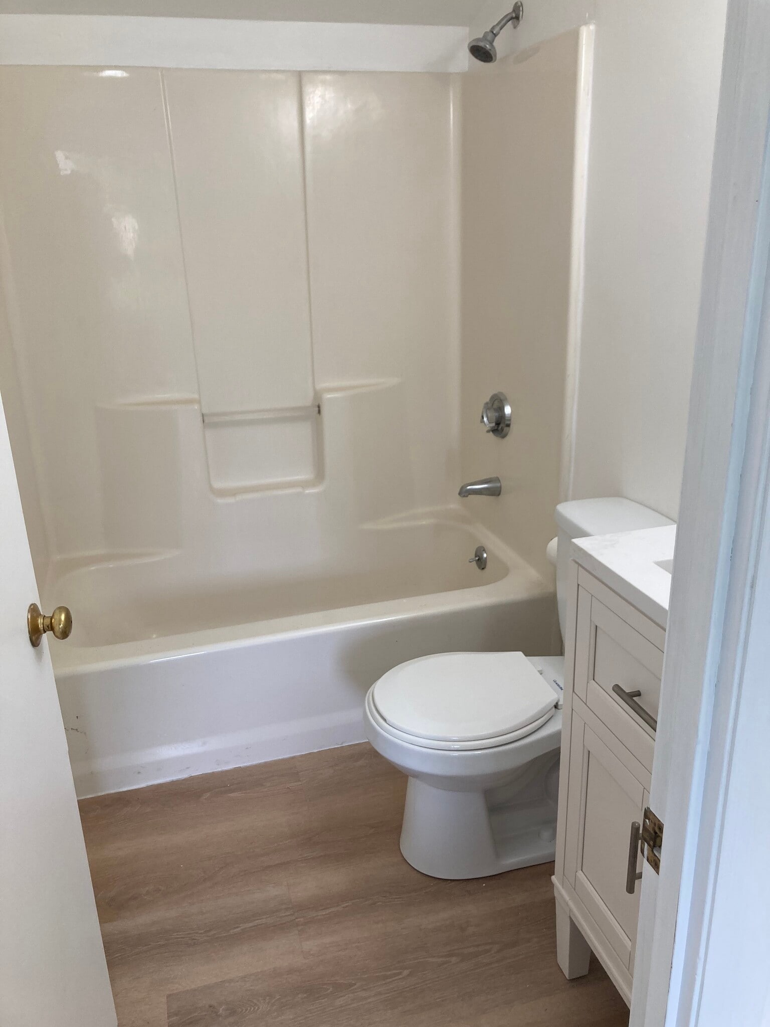 Building Photo - 8 Regency Dr