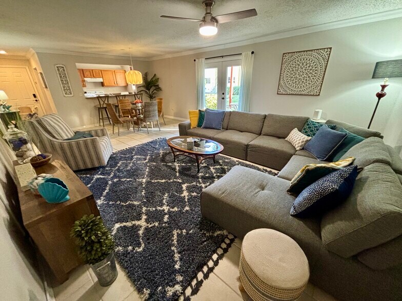 Building Photo - 1866 Toucan Way