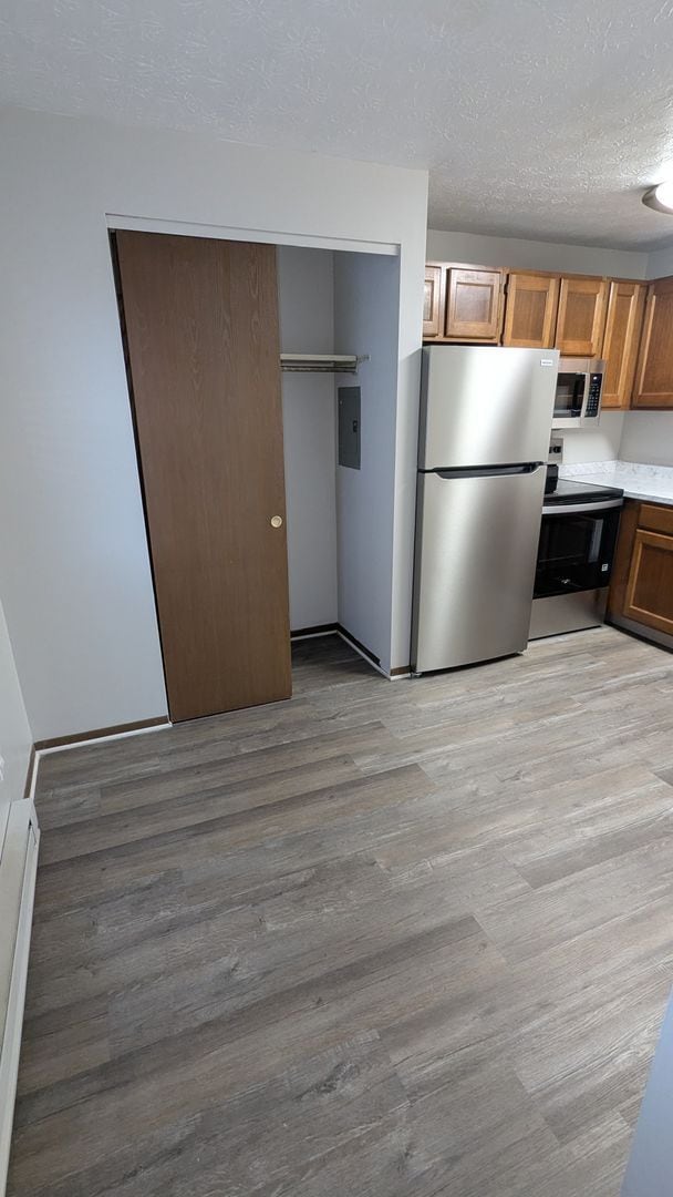 Building Photo - MN Cedar Village (851)