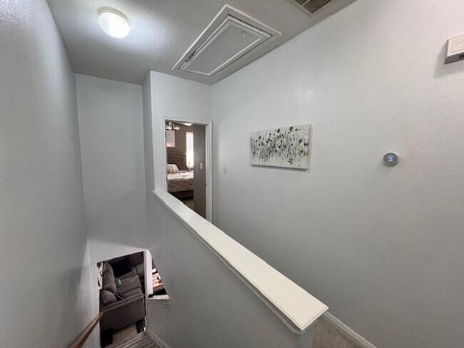 Building Photo - Luxury Living in North Austin / Condominium / Gated Community / 3 bedrooms / 2 car garage