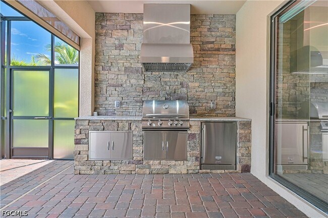 Building Photo - 28076 Foxrock Ct
