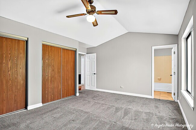 Building Photo - 1161 Hampton Ln