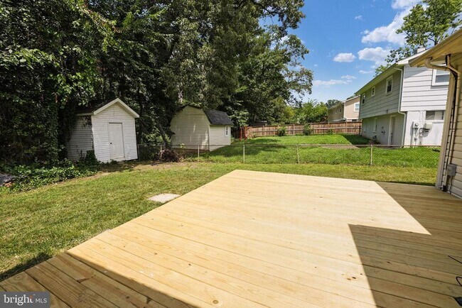 Building Photo - 14332 Belleville Ave