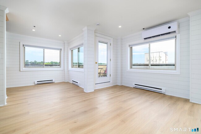 Building Photo - 1611 Washington Blvd