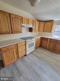 Building Photo - 301 Brower Ave