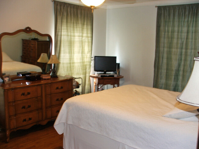Building Photo - Cute 3 bedroom, 1 bath house in Homewood!