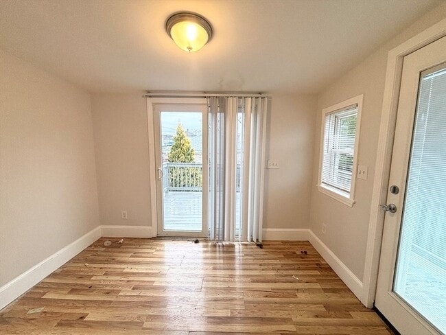 Building Photo - 11 Byron St