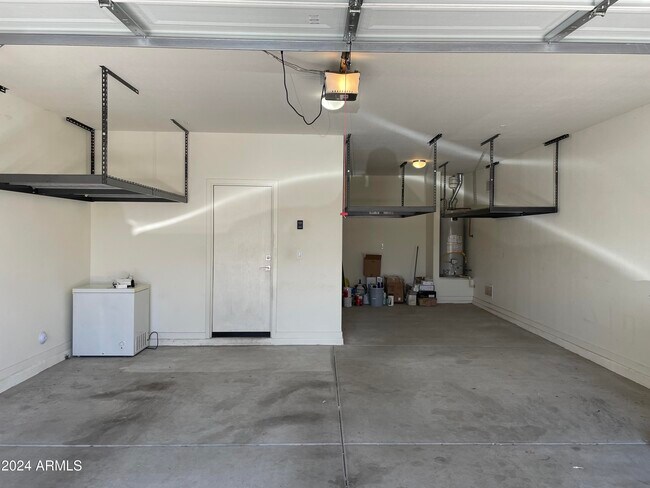 Building Photo - 2018 N 213th Dr