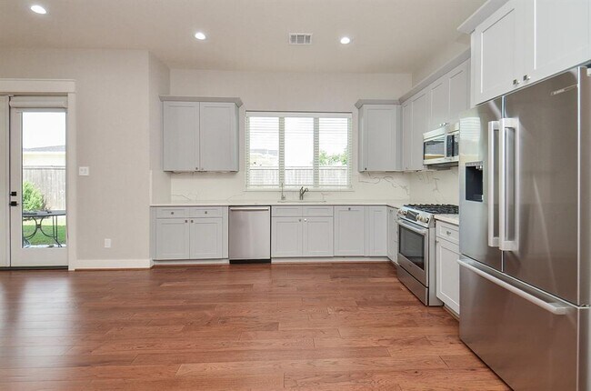 Building Photo - 18526 Bridgeway Ln