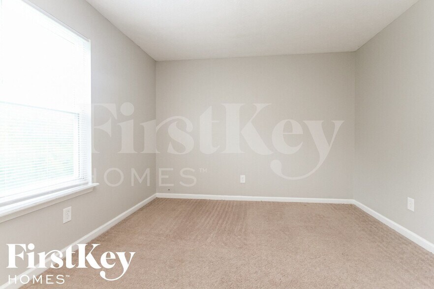 Building Photo - 2711 Wortham Way