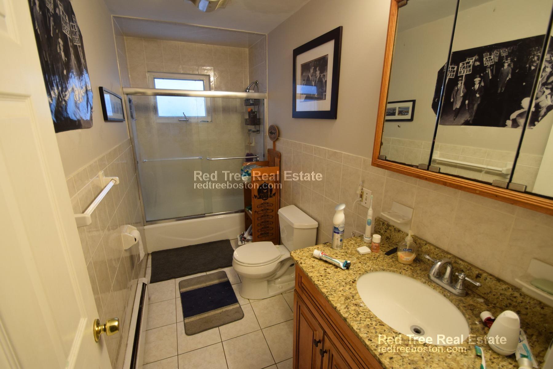 Building Photo - 34 Long Ave