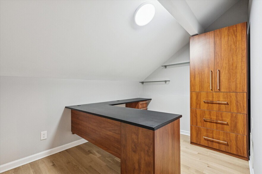 Building Photo - 42 Golf Club Dr