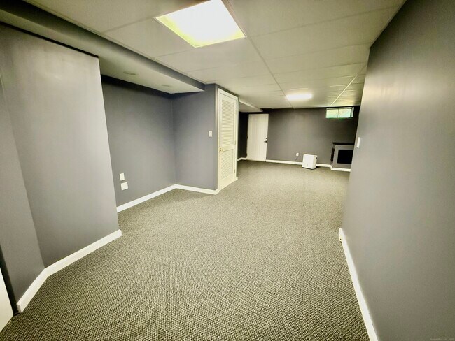 Building Photo - 212 Greens Loop