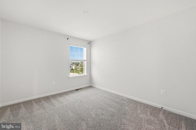 Building Photo - 102 Curtain Fall Dr