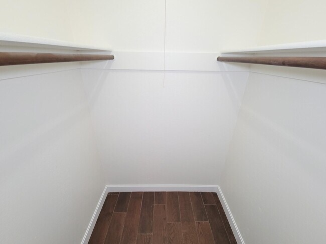 Building Photo - 10010 Sagecanyon Dr