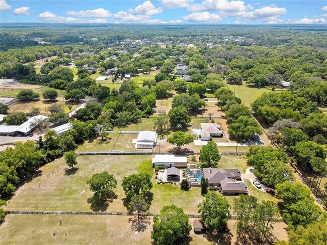 Building Photo - 18401 N 30th St