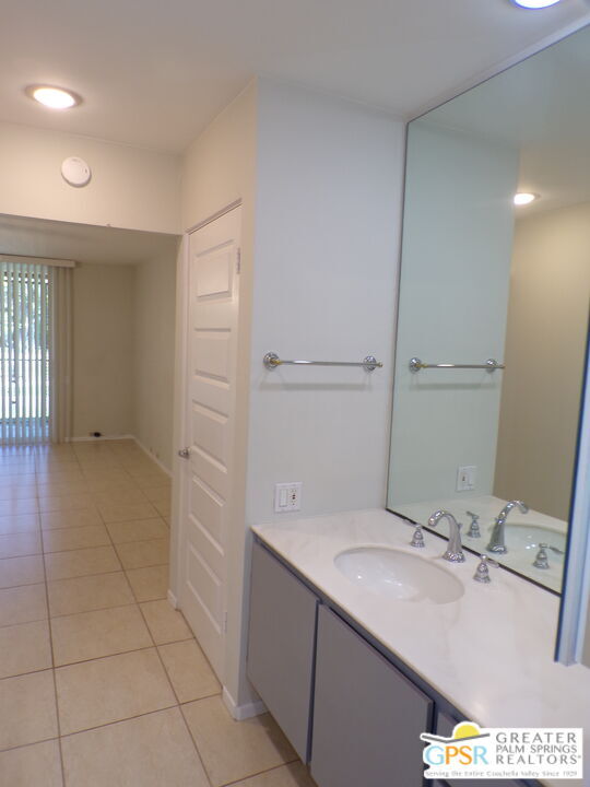Building Photo - 2559 Whitewater Club Dr