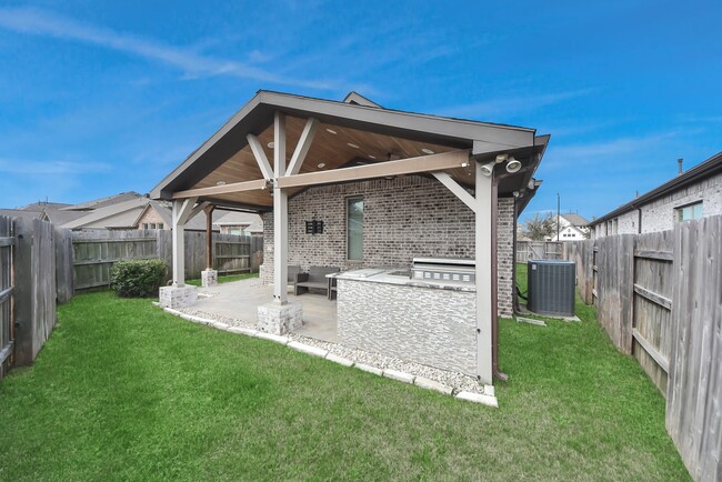 Building Photo - 6110 Dovetail Cliff Ct