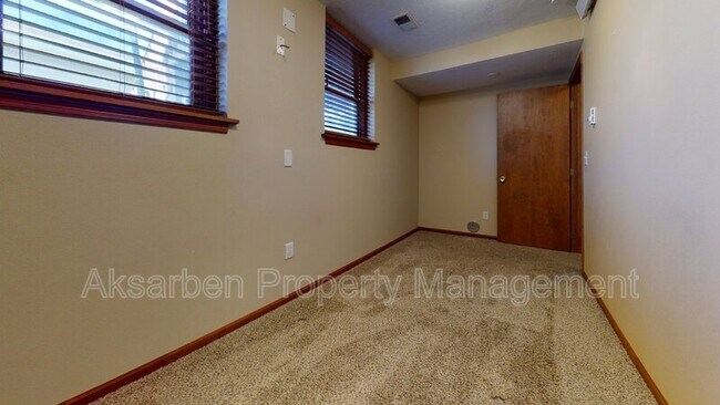 Building Photo - 2776 33rd Ave