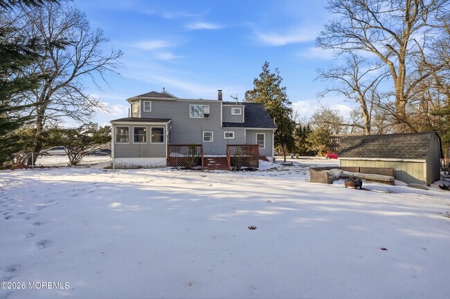 Building Photo - 19 Carole Dr