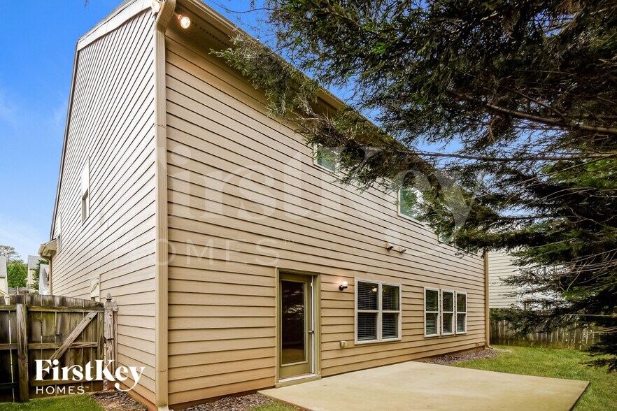 Building Photo - 415 Belmont Way