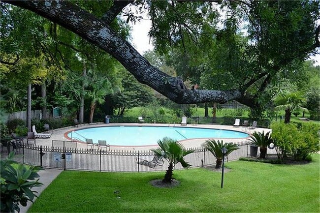 Building Photo - 837 Wax Myrtle Ln