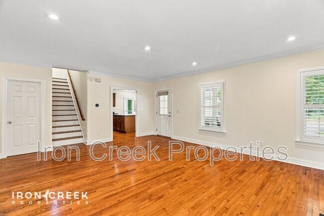 Building Photo - 1672 Olmsted Dr
