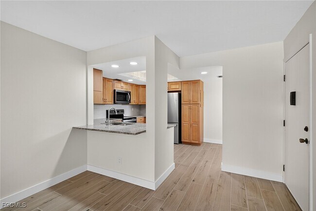 Building Photo - 6136 Whiskey Creek Dr
