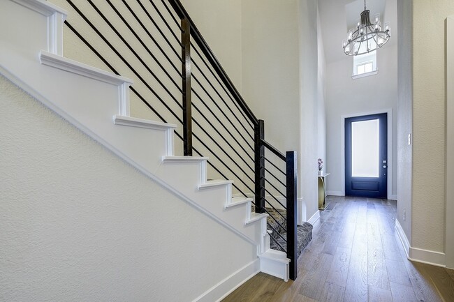 Building Photo - 2361 Glen Heather Ln