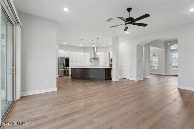 Building Photo - 52 Clarendon Rd