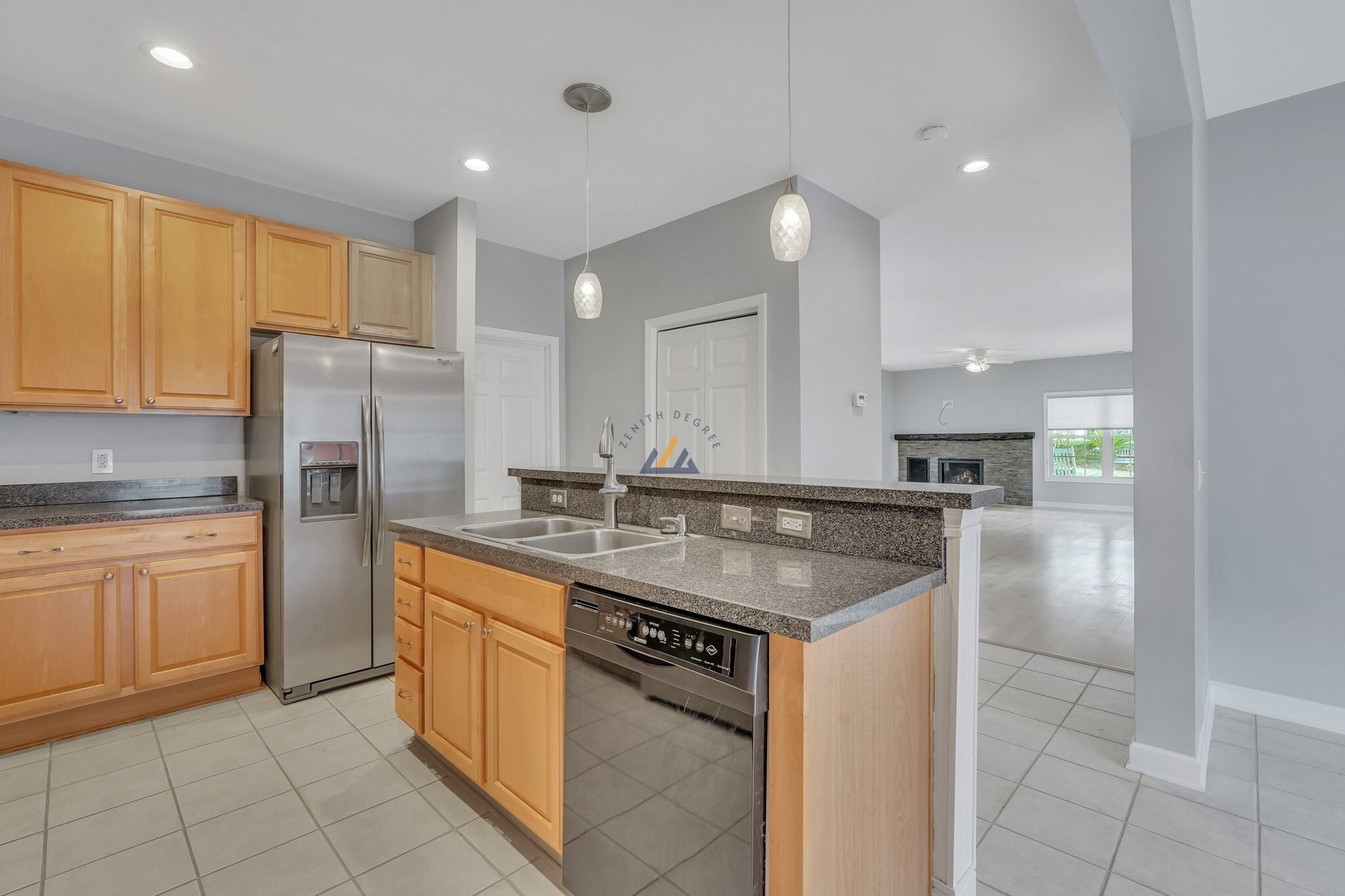 Building Photo - 76 Westbury Park Way