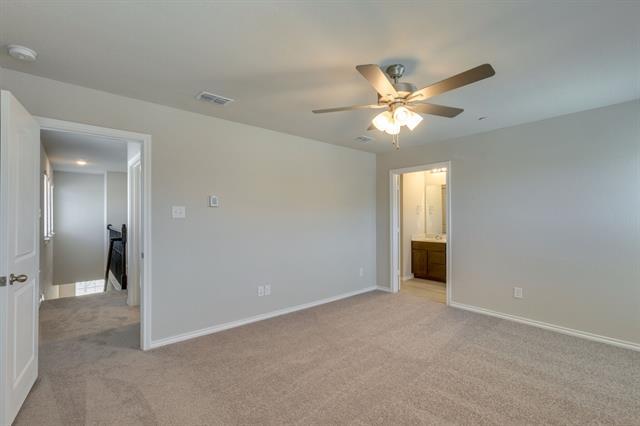 Building Photo - 2816 Bellflower Dr